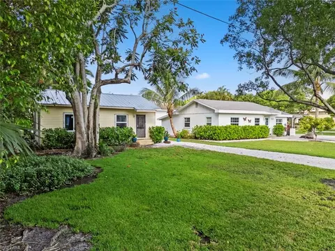 Exterior - 560 9th Ave S, Naples, FL 34102 photo 10 of 15