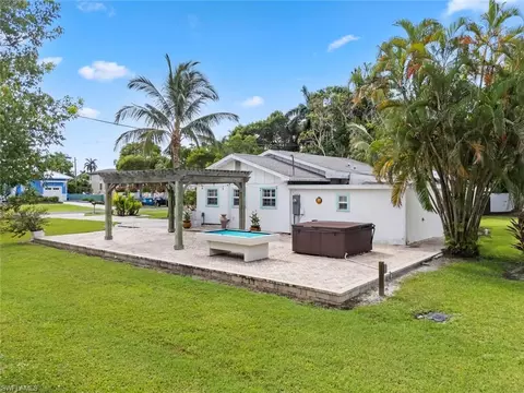 Exterior - 560 9th Ave S, Naples, FL 34102 photo 15 of 15