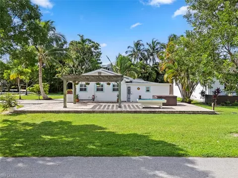 Exterior - 560 9th Ave S, Naples, FL 34102 photo 14 of 15