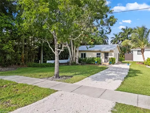 Exterior - 560 9th Ave S, Naples, FL 34102 photo 9 of 15