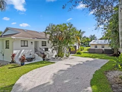 Exterior - 560 9th Ave S, Naples, FL 34102 photo 5 of 15