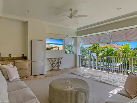 Exterior - 580 15th Ave S, Naples, FL 34102 photo 7 of 15