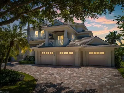 Exterior - 580 15th Ave S, Naples, FL 34102 photo 10 of 15