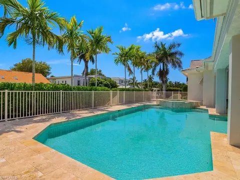 Exterior - 580 15th Ave S, Naples, FL 34102 photo 11 of 15