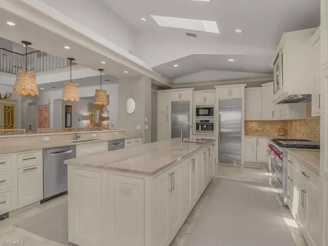 Kitchen - 580 15th Ave S, Naples, FL 34102 photo 3 of 7
