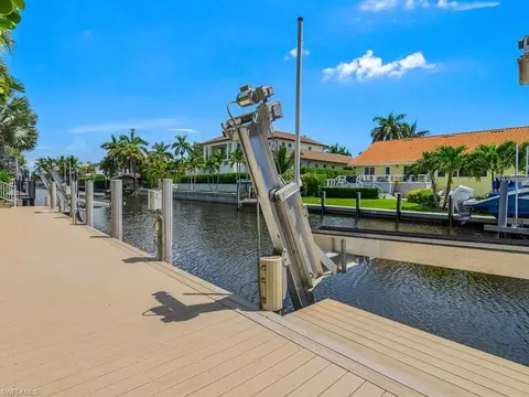 Exterior - 580 15th Ave S, Naples, FL 34102 photo 5 of 15