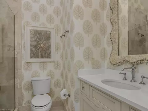 Bath - 580 15th Ave S, Naples, FL 34102 photo 5 of 7