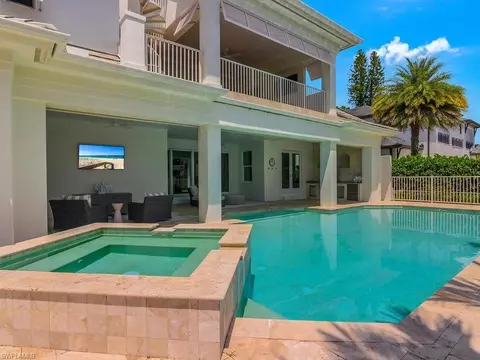 Exterior - 580 15th Ave S, Naples, FL 34102 photo 12 of 15