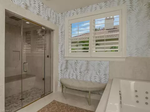 Bath - 580 15th Ave S, Naples, FL 34102 photo 1 of 7