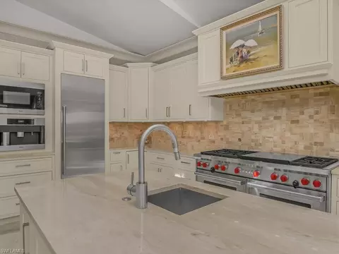Kitchen - 580 15th Ave S, Naples, FL 34102 photo 1 of 7