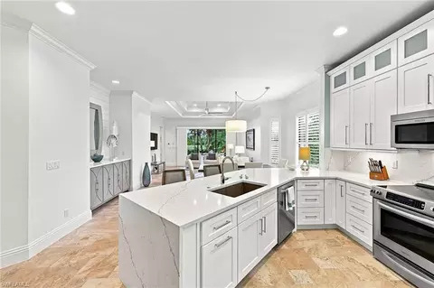 Kitchen - 7598 Moorgate Point Way, Naples, FL 34113 photo 4 of 5