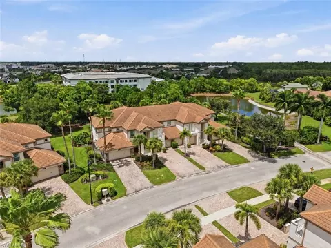 9193 Quartz Ln #16-102, Naples, FL 34120