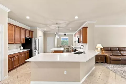 Kitchen - 3817 Ruby Way, Naples, FL 34114 photo 3 of 7