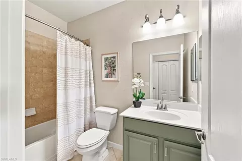 Bath - 3817 Ruby Way, Naples, FL 34114 photo 3 of 4