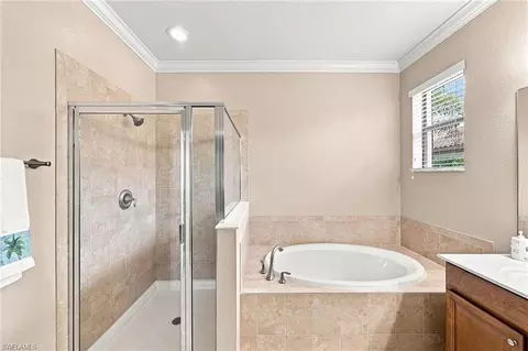 Bath - 3817 Ruby Way, Naples, FL 34114 photo 2 of 4