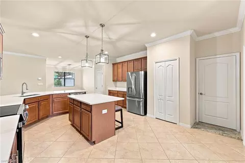 Kitchen - 3817 Ruby Way, Naples, FL 34114 photo 6 of 7
