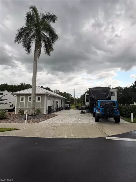 10277 Meadow Beauty Trl, Fort Myers, FL 33905
