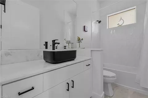 Bath - 2499 Pine St, Naples, FL 34112 photo 2 of 3