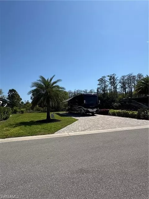 13718 Golden Palms Cir, Fort Myers, FL 33913