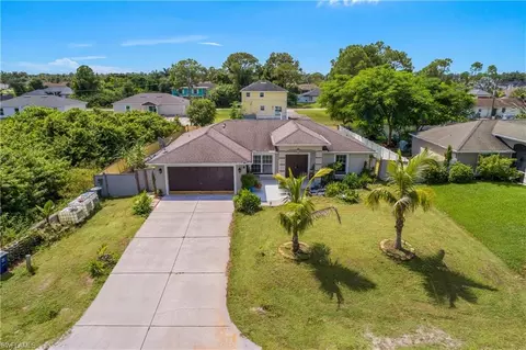 3907 27th St SW, Lehigh Acres, FL 33976