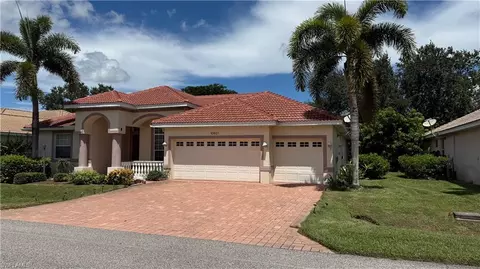 10601 Sir Michaels Place Dr, Bonita Springs, FL 34135