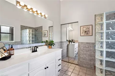 Bath - 98 Chardon Pl, Naples, FL 34110 photo 1 of 3