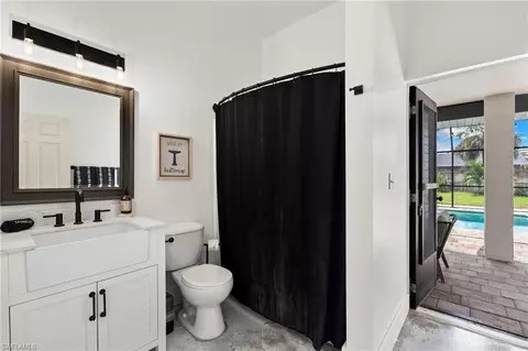 Bath - 98 Chardon Pl, Naples, FL 34110 photo 3 of 3