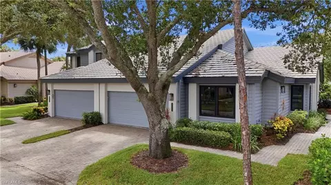 27067 Kindlewood Ln, Bonita Springs, FL 34134