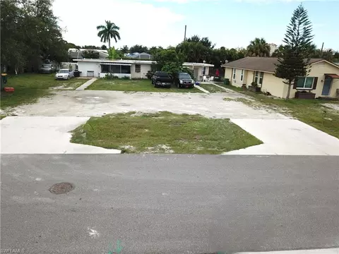 618 99th Ave N, Naples, FL 34108 photo 4