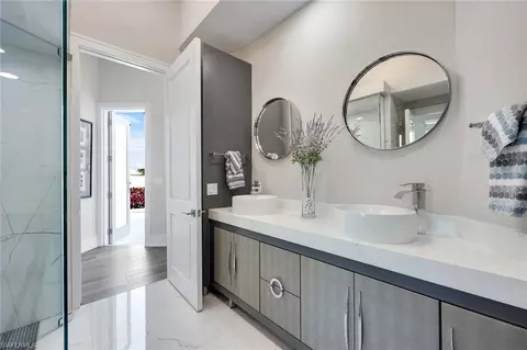 Bath - 375 Germain Ave, Naples, FL 34108 photo 2 of 3