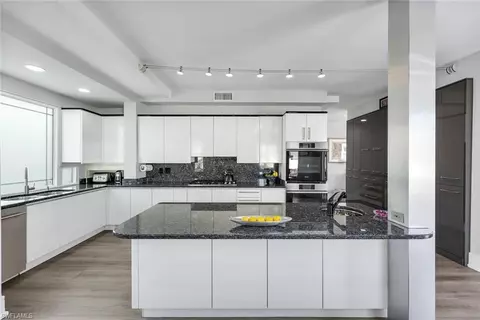 Kitchen - 375 Germain Ave, Naples, FL 34108 photo 3 of 3