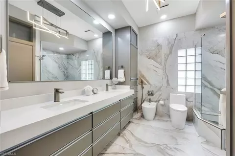 Bath - 375 Germain Ave, Naples, FL 34108 photo 1 of 3