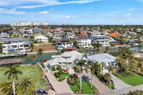 View/Area - 375 Germain Ave, Naples, FL 34108 photo 1 of 6
