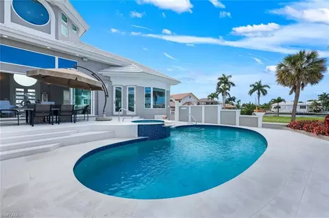 Exterior - 375 Germain Ave, Naples, FL 34108 photo 7 of 14