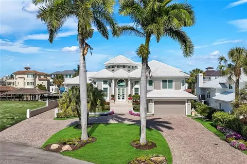 Exterior - 375 Germain Ave, Naples, FL 34108 photo 1 of 14