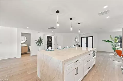 Kitchen - 2353 Abbey Ct, Naples, FL 34112 photo 5 of 8