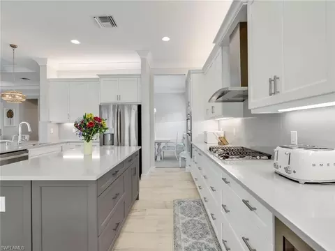 Kitchen - 12056 Oleander Ave, Naples, FL 34120 photo 4 of 5