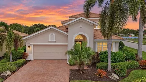 19600 Maddelena Cir, Fort Myers, FL 33967