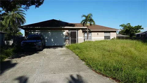 17376 Connecticut Rd, Fort Myers, FL 33967