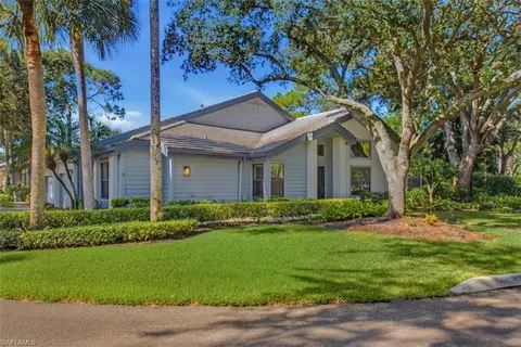 27120 Kindlewood Ln, Bonita Springs, FL 34134