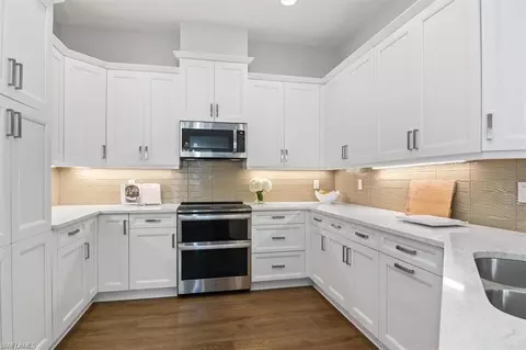 Kitchen - 5730 Elbow Ave, Naples, FL 34113 photo 2 of 3