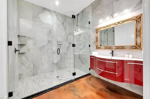 Bath - 2401 Coach House Ln, Naples, FL 34105 photo 5 of 5