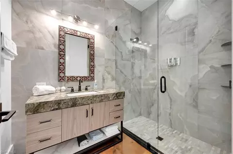 Bath - 2401 Coach House Ln, Naples, FL 34105 photo 4 of 5