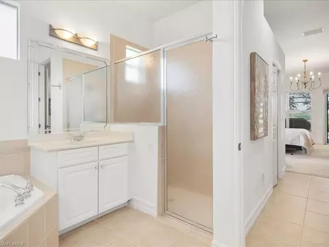 Bath - 6901 Bent Grass Dr, Naples, FL 34113 photo 2 of 3