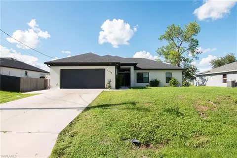 2618 Helen Cir, Lehigh Acres, FL 33971