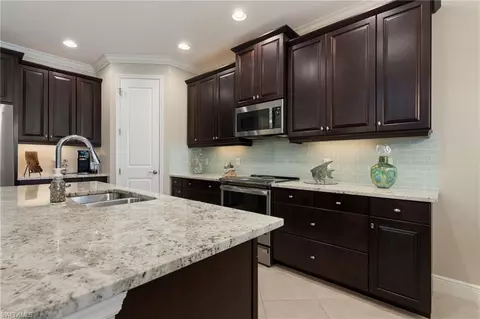 Kitchen - 3557 Canopy Cir, Naples, FL 34120 photo 5 of 7