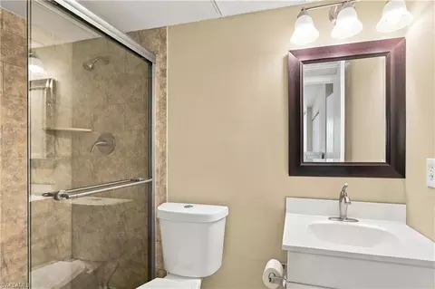 Bath - 170 Turtle Lake Ct #109, Naples, FL 34105 photo 1 of 3