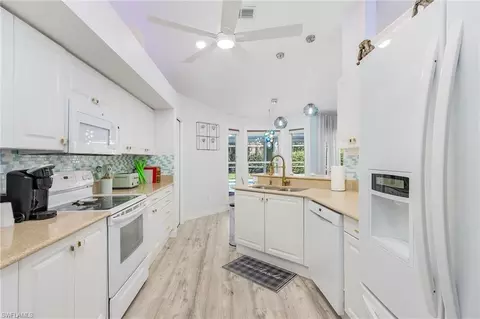 Kitchen - 1899 Piccadilly Circus, Naples, FL 34112 photo 3 of 4