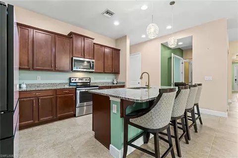 Kitchen - 3624 Pilot Cir, Naples, FL 34120 photo 4 of 6