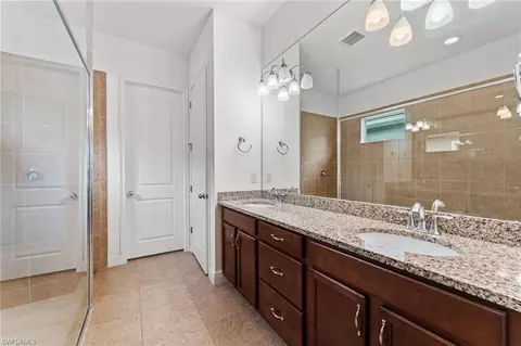 Bath - 3624 Pilot Cir, Naples, FL 34120 photo 2 of 2